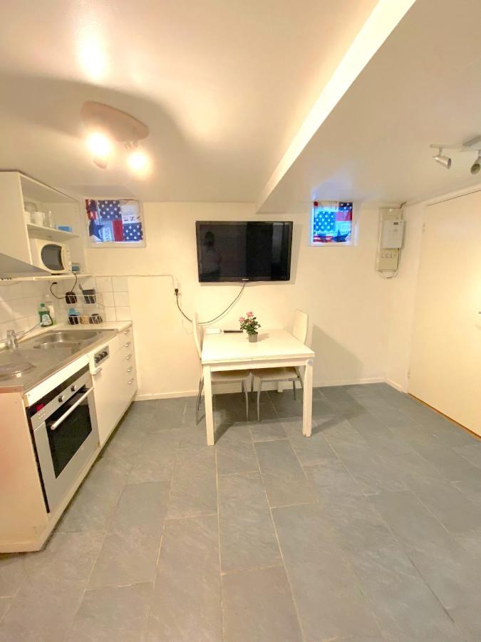 Tallkrogen Romantic House - Upper Or Lower Apartment Ville de Ville de Stockholm Extérieur photo