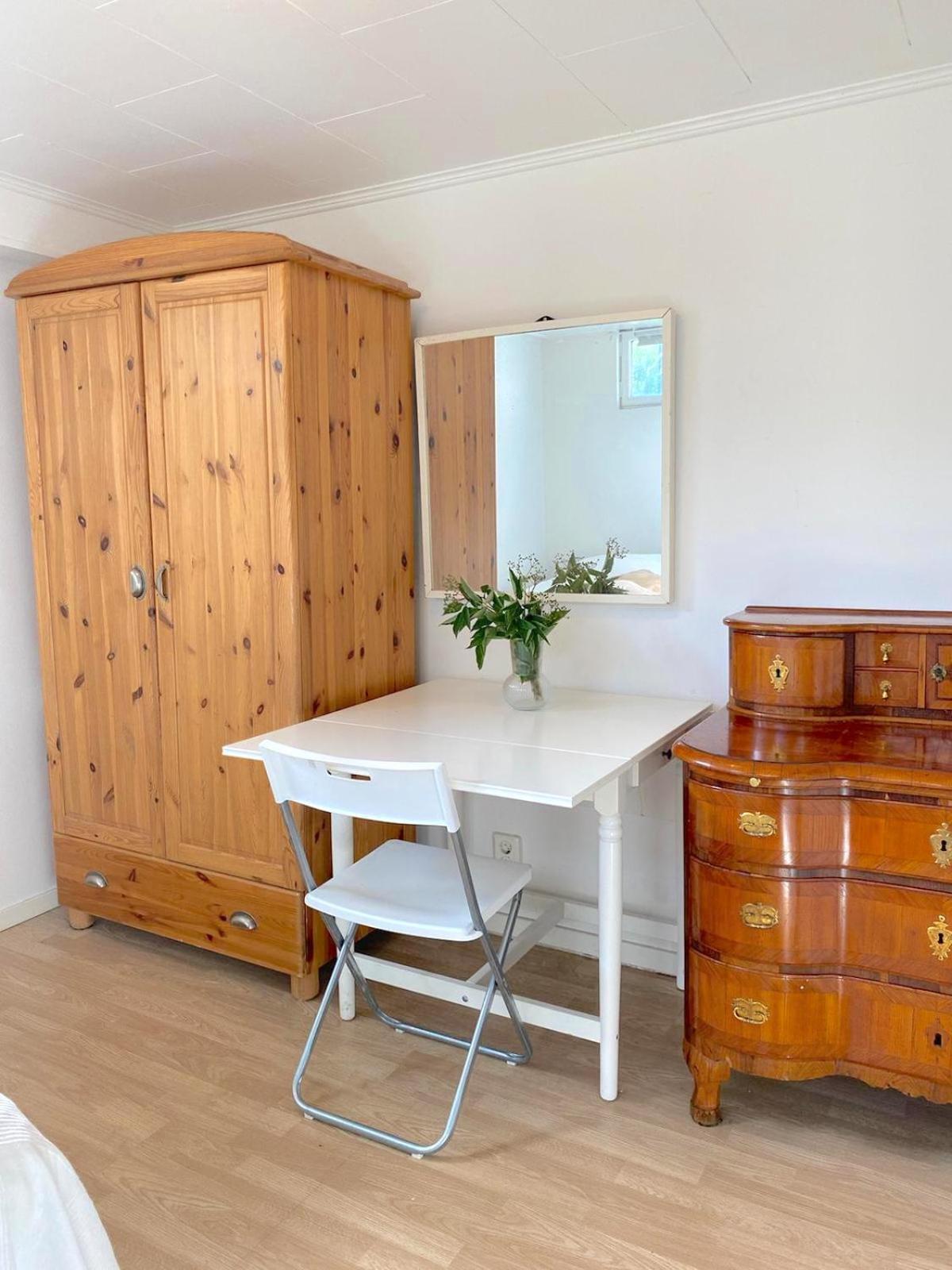 Tallkrogen Romantic House - Upper Or Lower Apartment Ville de Ville de Stockholm Extérieur photo