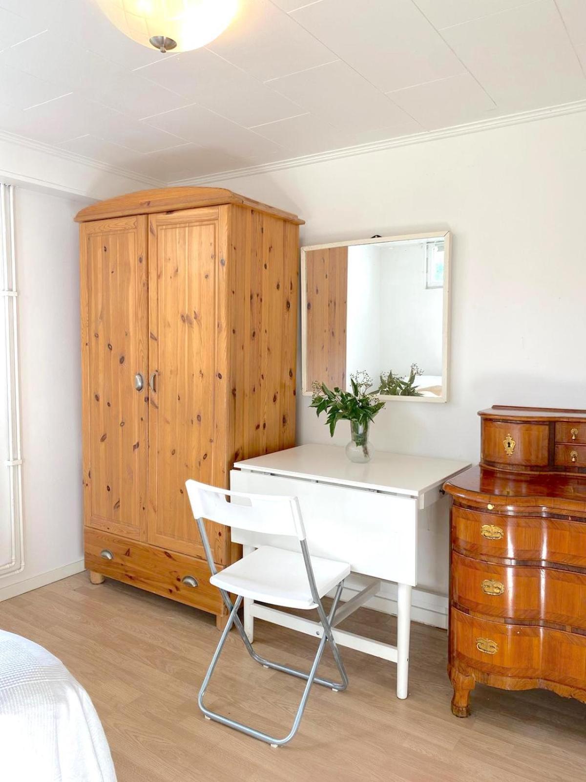 Tallkrogen Romantic House - Upper Or Lower Apartment Ville de Ville de Stockholm Extérieur photo